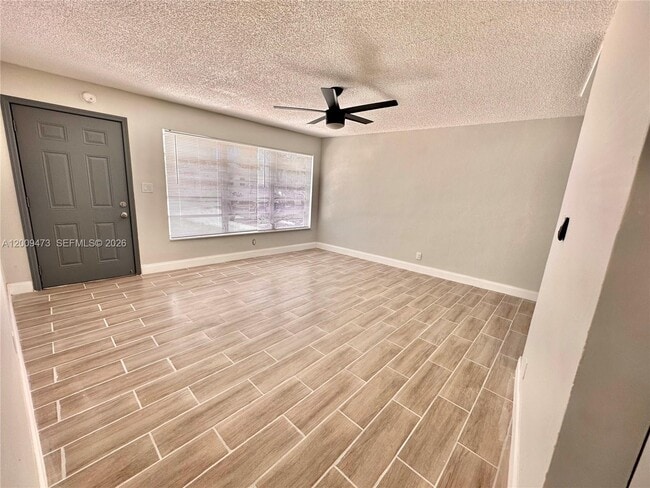 Photo - 2600 NE 8th Ave