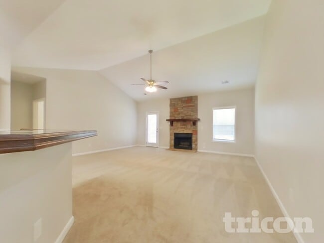 Photo - 56 Chimney Springs Dr SW