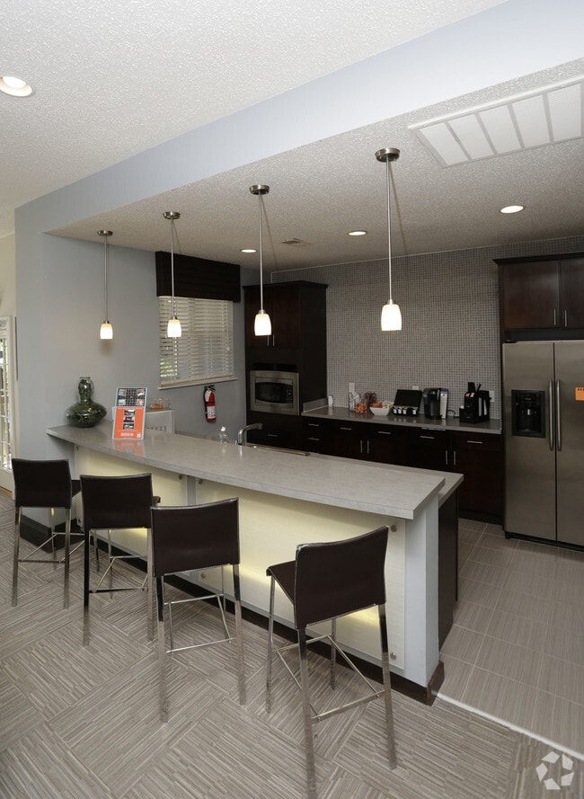 Radbourne Lake Apartments Charlotte, NC