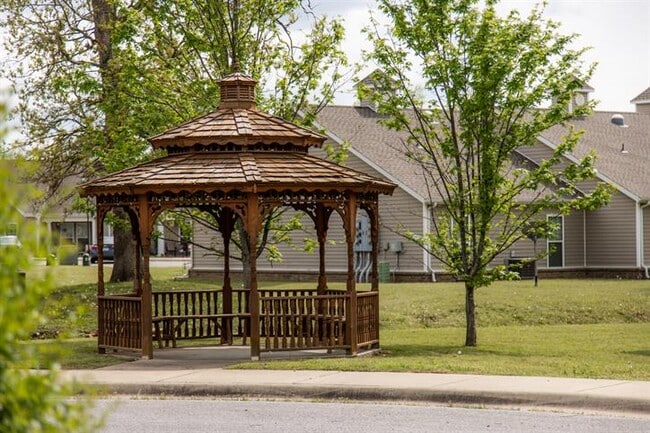55+ The Meadows of Rogers