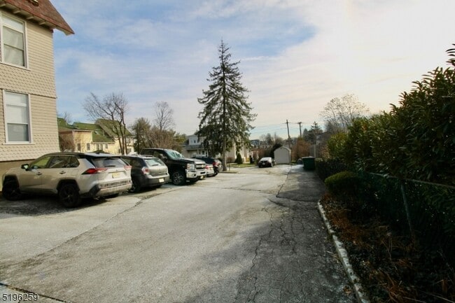 Photo - 39 N Mountain Ave