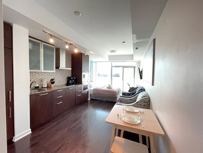 Photo - 255 Bremner Blvd Unit SI ID1538970P