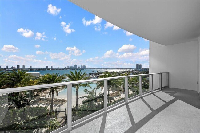 220 Lake Shore Dr Unit 804