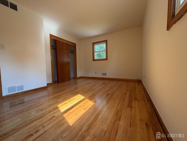 Photo - 830 2nd St