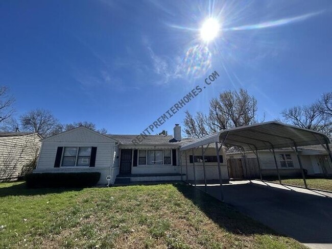 Building Photo - 1410 E 53rd St