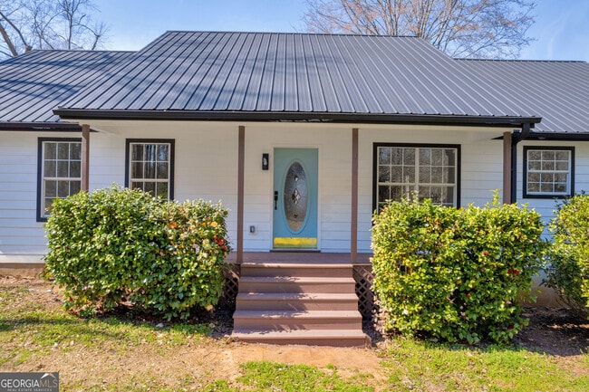 Photo - 106 Degrandis Ln NE