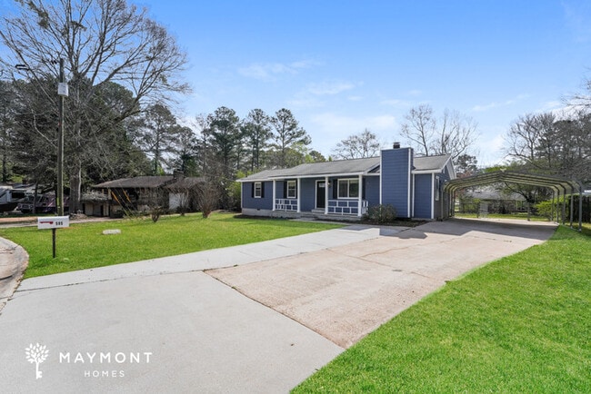 Photo - 595 Lakeridge Cir SE