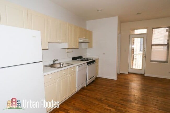 Photo - 911 W Dakin St Unidad J08W