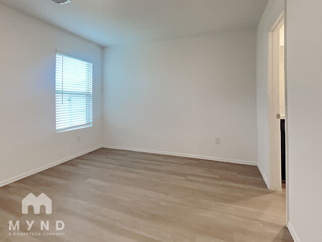 Photo - 26815 Wilderye Cv Ln
