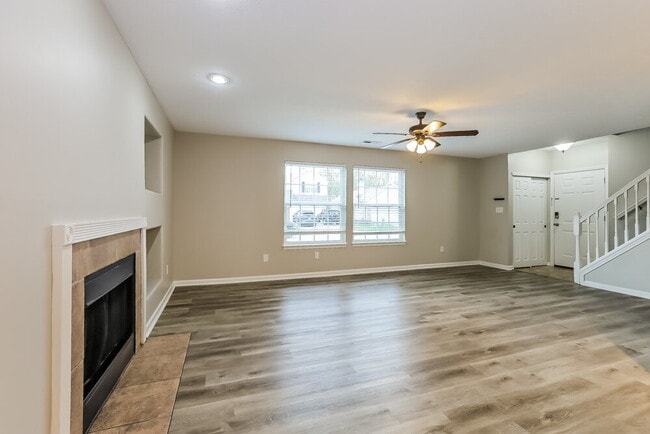 Photo - 7329 Kimble Dr