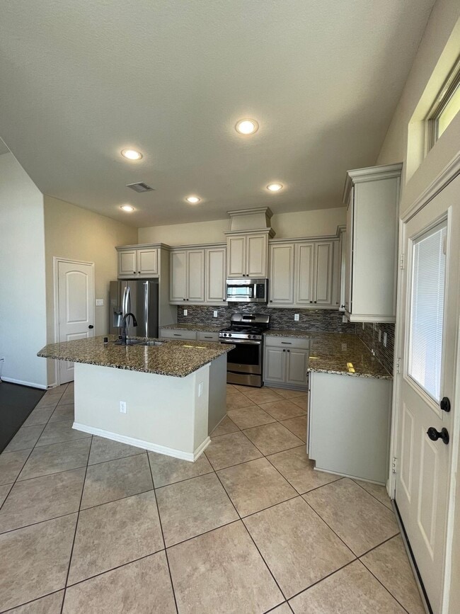 Photo - 23331 Del Rosso St