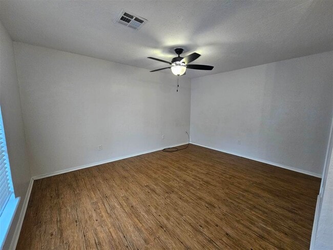 Photo - 5418 NW Cottonwood Dr