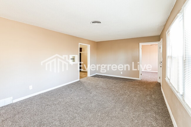 Photo - 6629 Parkview Ave