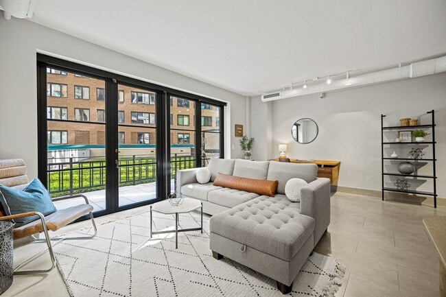 Building Photo - Logan Circle Condo | 1 Bed | 1 Bath | 885 Sf | Large Private Patio | 1 Garage Parking Space Unit 211