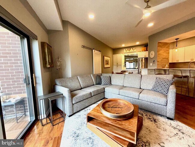 2111 Wisconsin Ave NW Unit 710