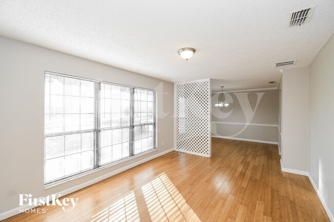 Photo - 2462 Ridgecrest Ave