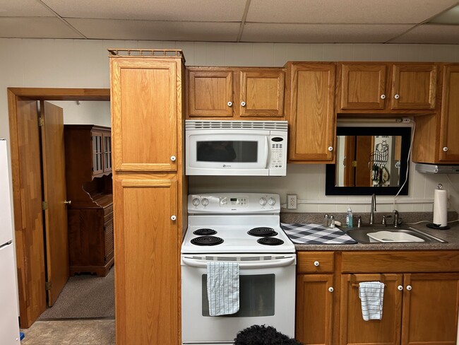 Kitchen - 5 Glen Ave Unidad 2nd Floor Apartment