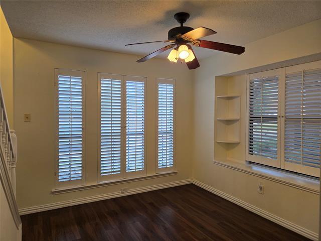 Photo - 452 Leisure Ln