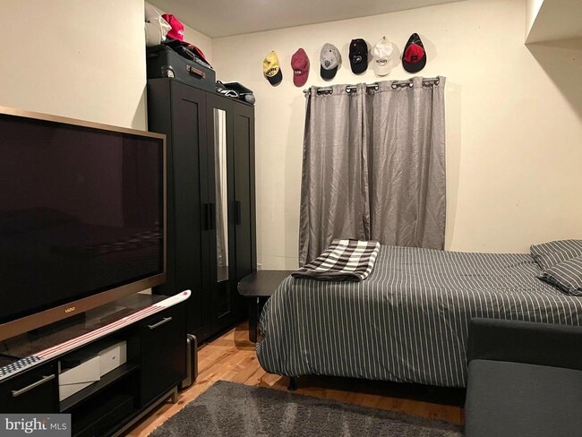 Photo - 3212 Winter St