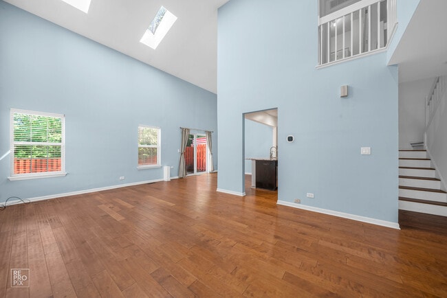 Photo - 1724 Leeds Ct