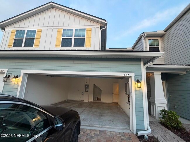 Photo - 594 Cherry Elm Dr