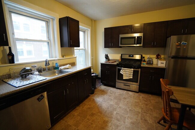 Photo - 230 South St Unidad 3