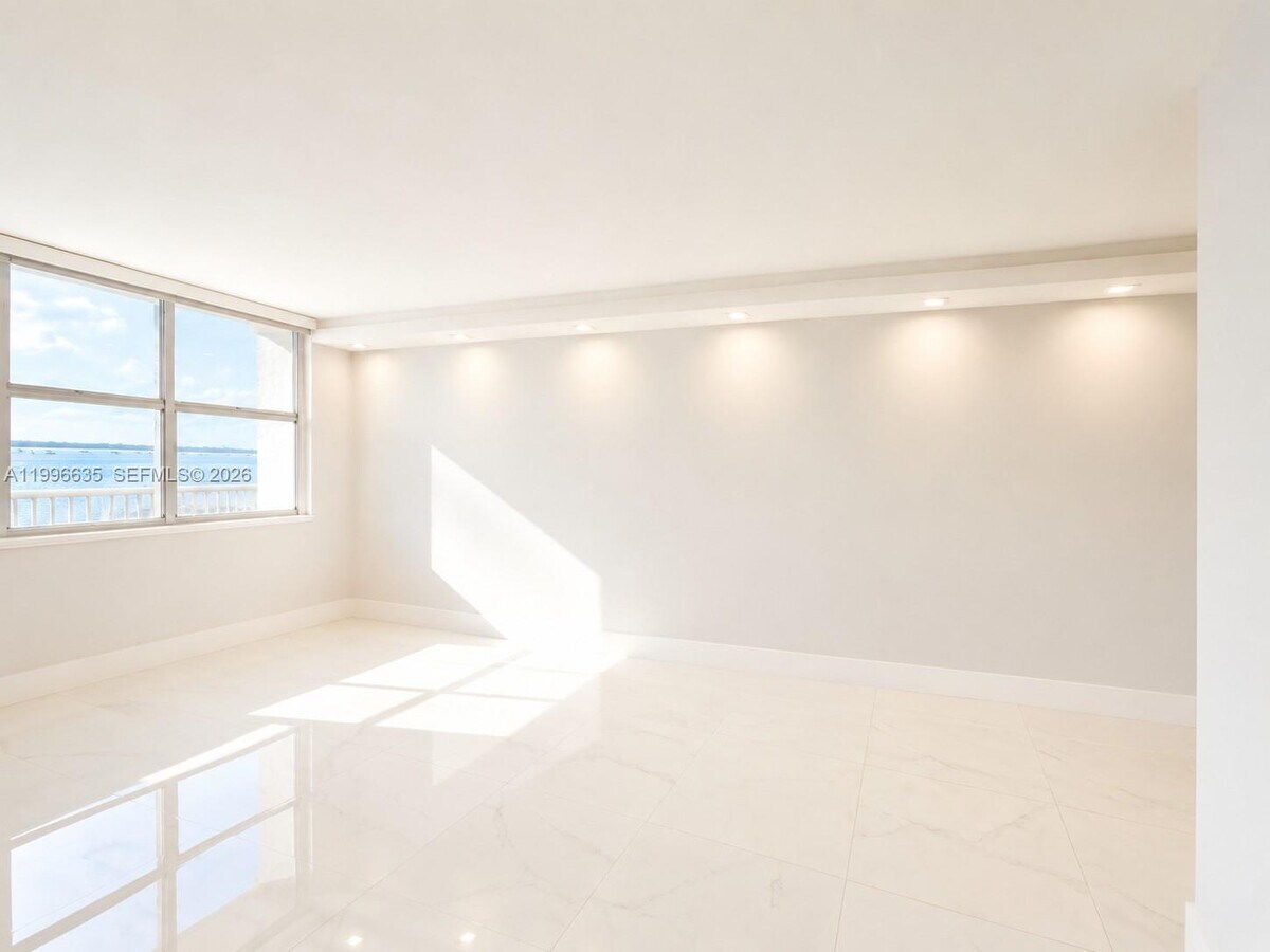 Photo - 1420 Brickell Bay Dr Unit 702E