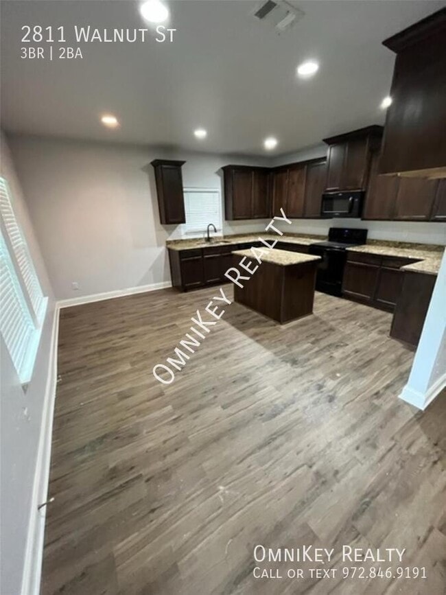 Photo - 2811 Walnut St