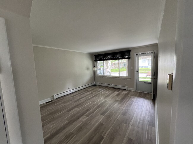 Photo - 23124 Grove St