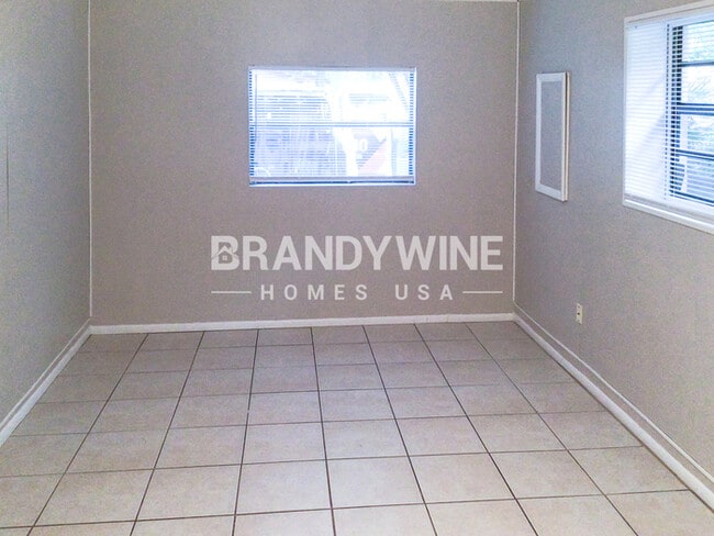 Photo - 2510 E Curtis St