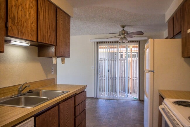 Photo - Riverside 408-410 Unidad Riverside 408