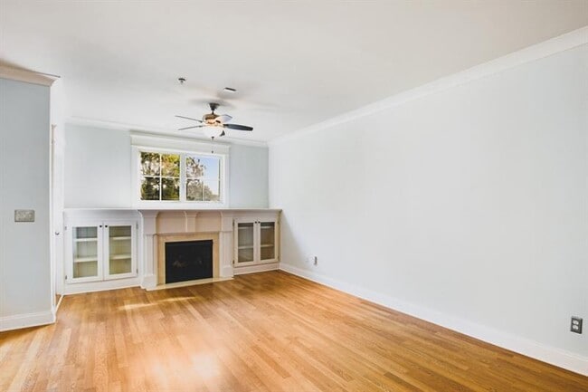 Photo - 655 Mead St SE