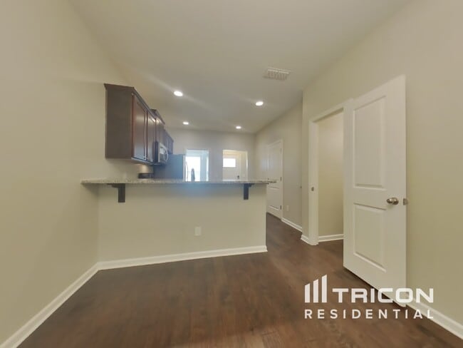 Photo - 121 Hickory Sta Ln