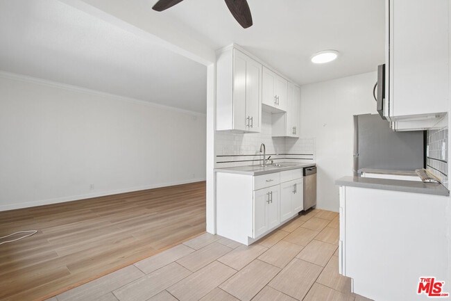 Photo - 1220 N Ogden Dr Unit 11