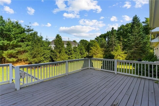 Photo - 80 Howland Rd