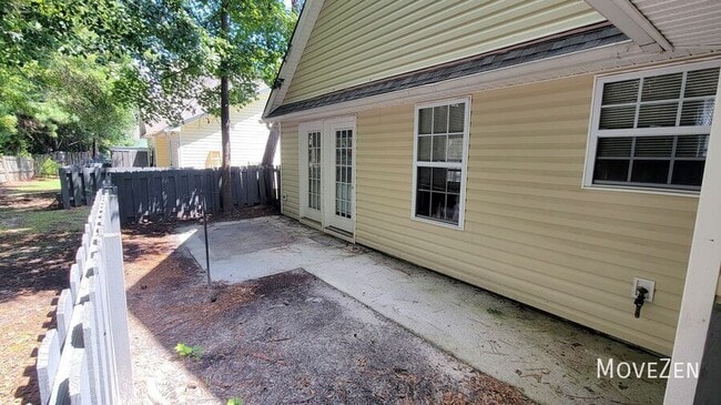 Photo - 319 St Rosea Rd