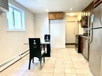 Photo - 145 5th St Apartments Unit 3 BED VERY CLEANNNN