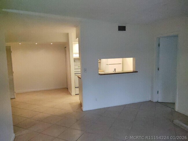Photo - 6341 Chasewood Dr Unit B