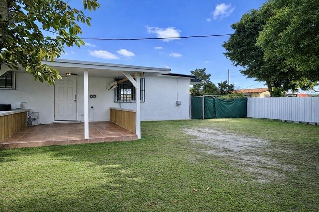 Photo - 2150 SW 72nd Ave Unit 1