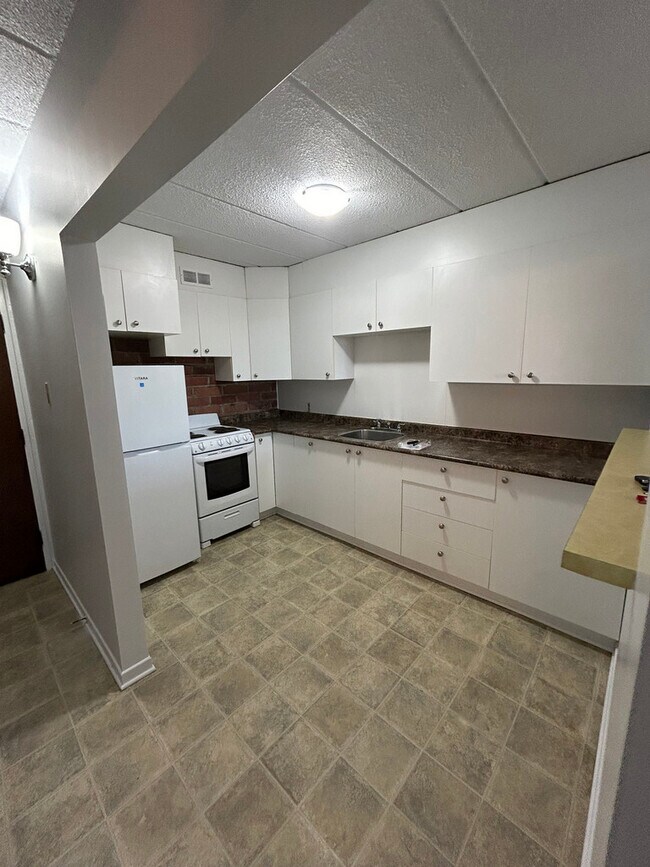 Photo - 27 Lucerne & 87 Vanier