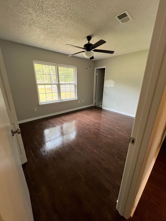 Photo - 226 Sequoia Cir