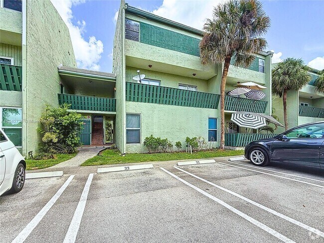 Building Photo - 8911 NW 28th Dr Rental