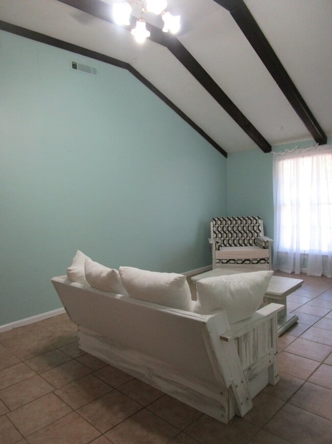 Photo - 2 Bedrooms, 2 Bathrooms - Kingston Home