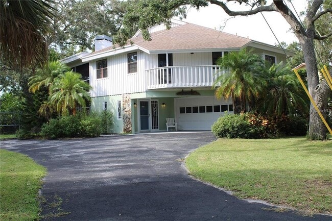 Building Photo - 5828 Oakhurst Dr Rental