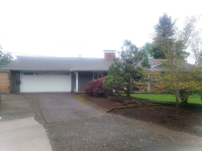 Building Photo - 3 Bedroom One Level House with Large Backyard on Cul de Sac in NE Portland