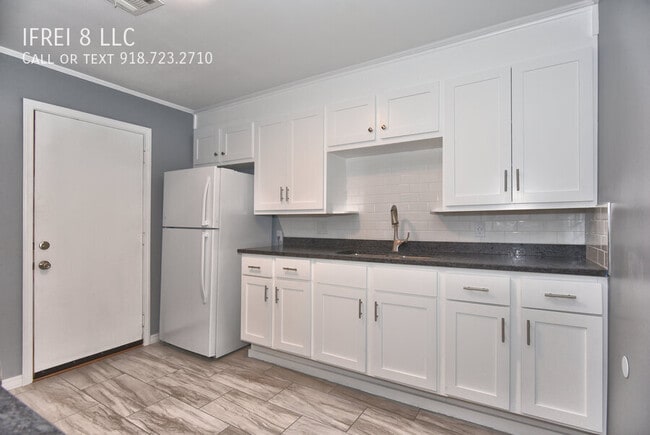 Photo - 1557 N Irvington Ave