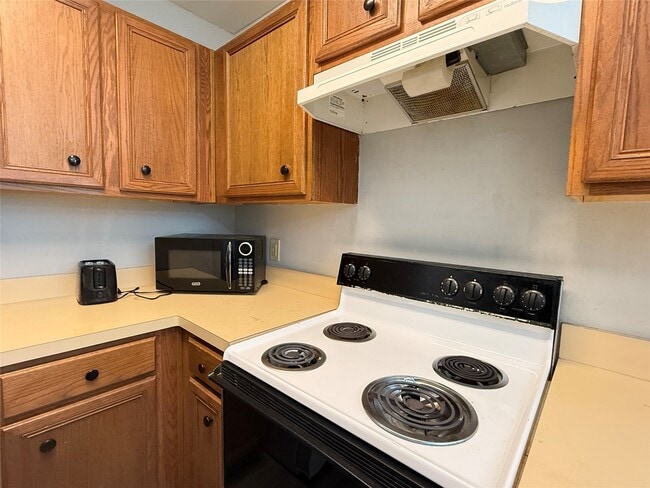 Photo - 304 Dell Ct