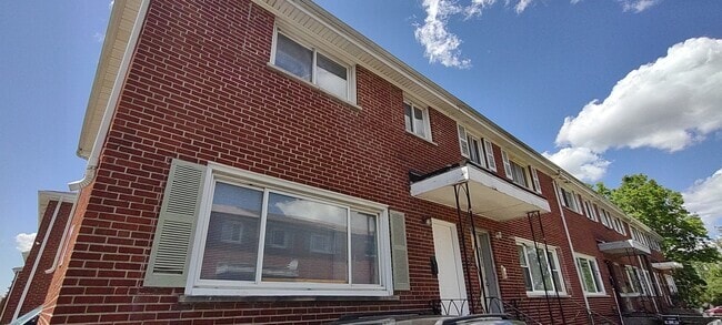 Building Photo - 901 W North Ave Rental
