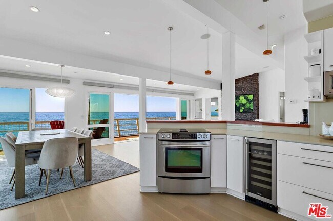 Photo - 24742 Malibu Rd House
