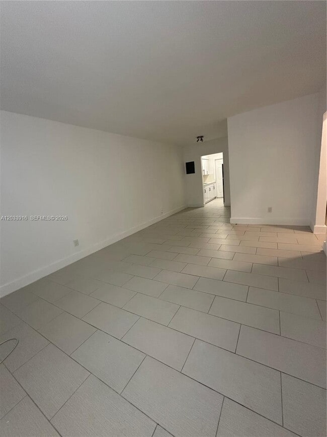 Photo - 8205 Crespi Blvd Unit 3